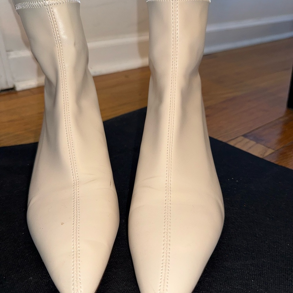 Elegant Cream Women's Boots